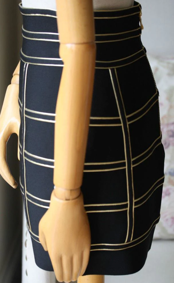 BALMAIN BLACK GOLD PIPING SKIRT FR 38 UK 10 - Image 4