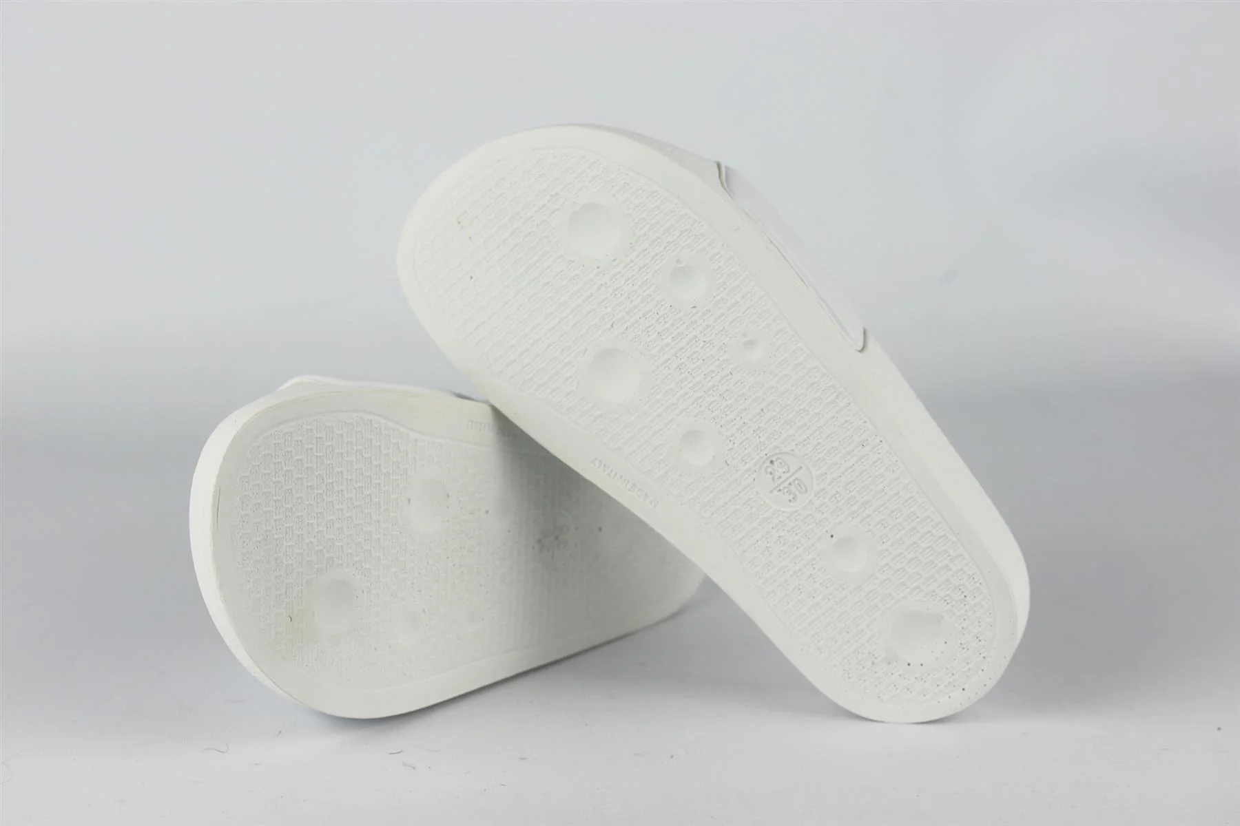 BALMAIN KIDS UNISEX LOGO RUBBER SLIDES EU 29/30 UK 10/11 - Image 5